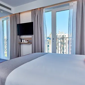 فندق هوليداي إن إكسبريس - سيتي هول